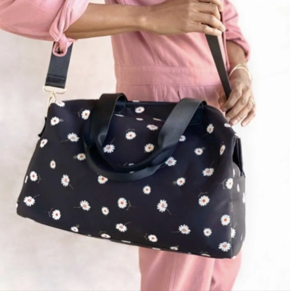 Alice + Olivia Handbags - Alice & Olivia Daisy Print Adjustable Duffle Bag Tote NWT!